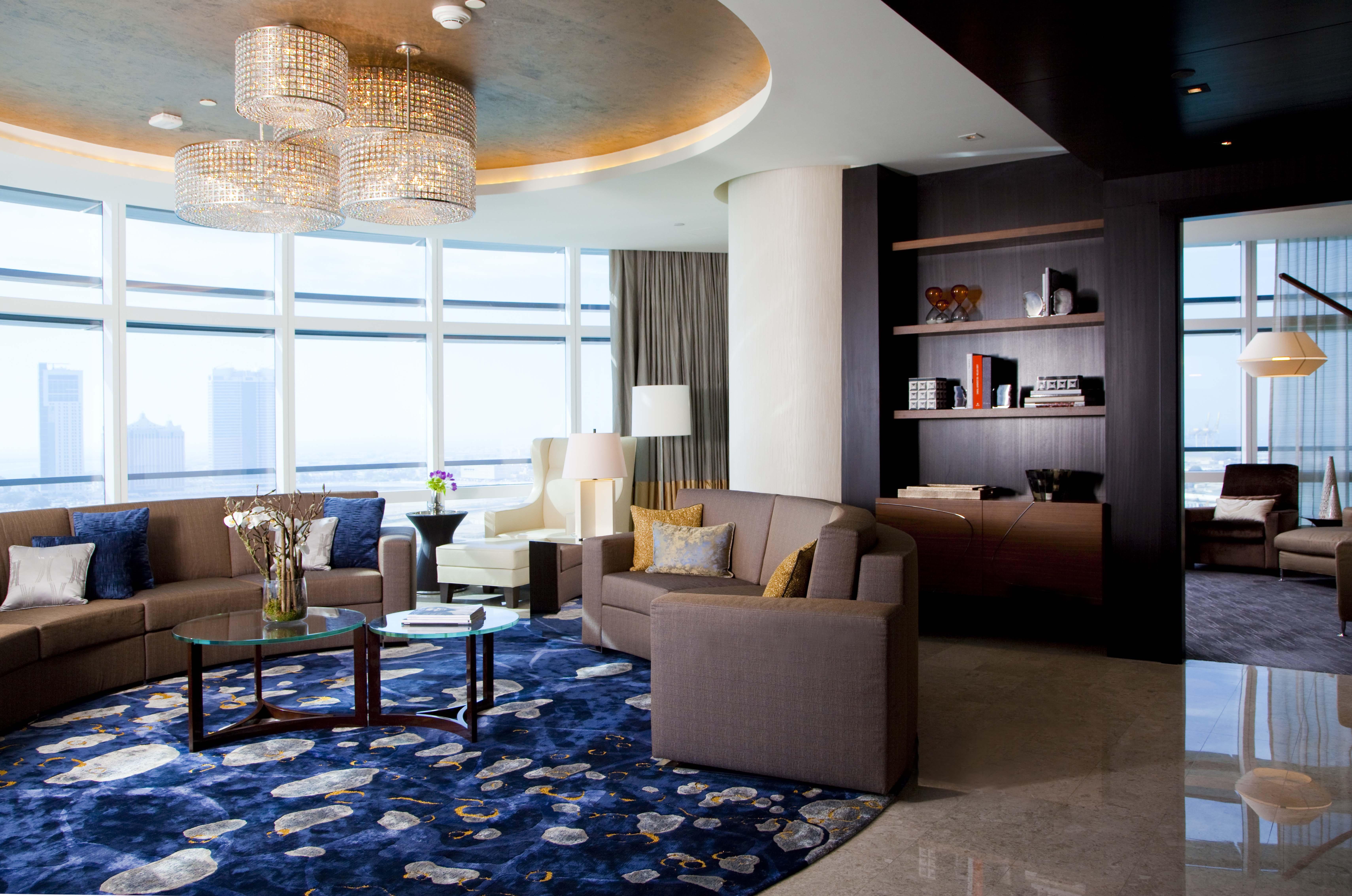 로즈우드 아부다비 호텔 외부 사진 The interior of a suite at the Ritz-Carlton, Dubai