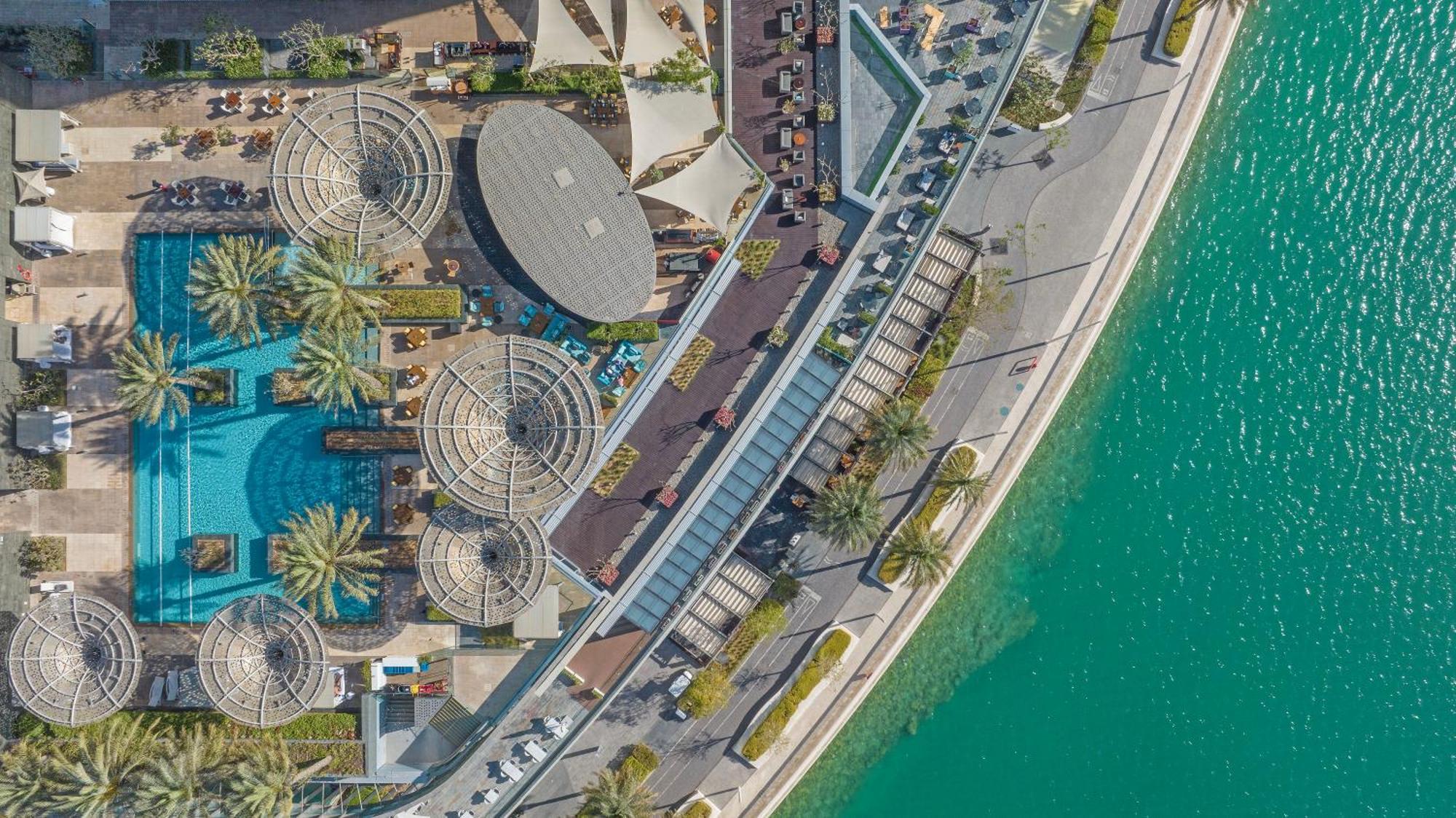 로즈우드 아부다비 호텔 외부 사진 Aerial view of the station